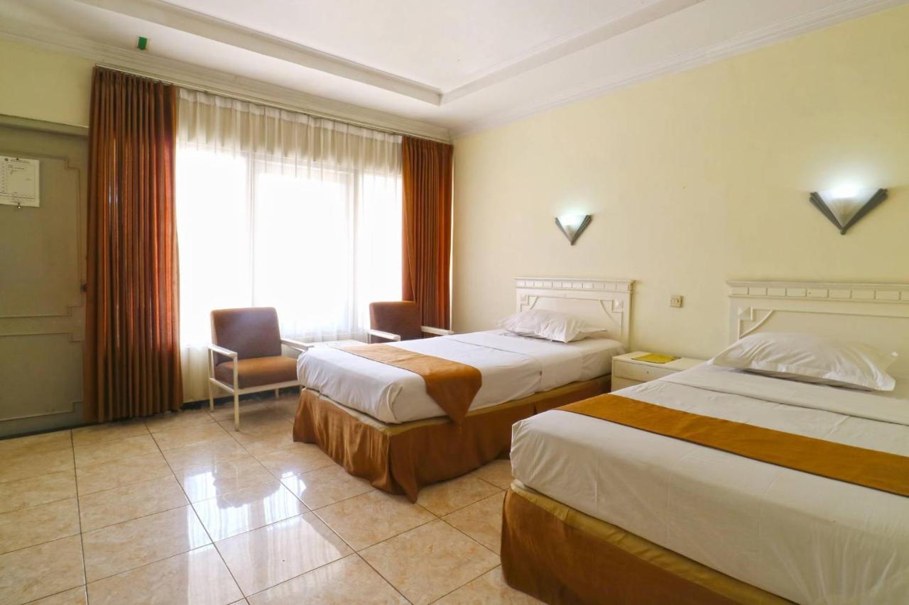 Hotel Tanjung Surabaya Ngoại thất bức ảnh